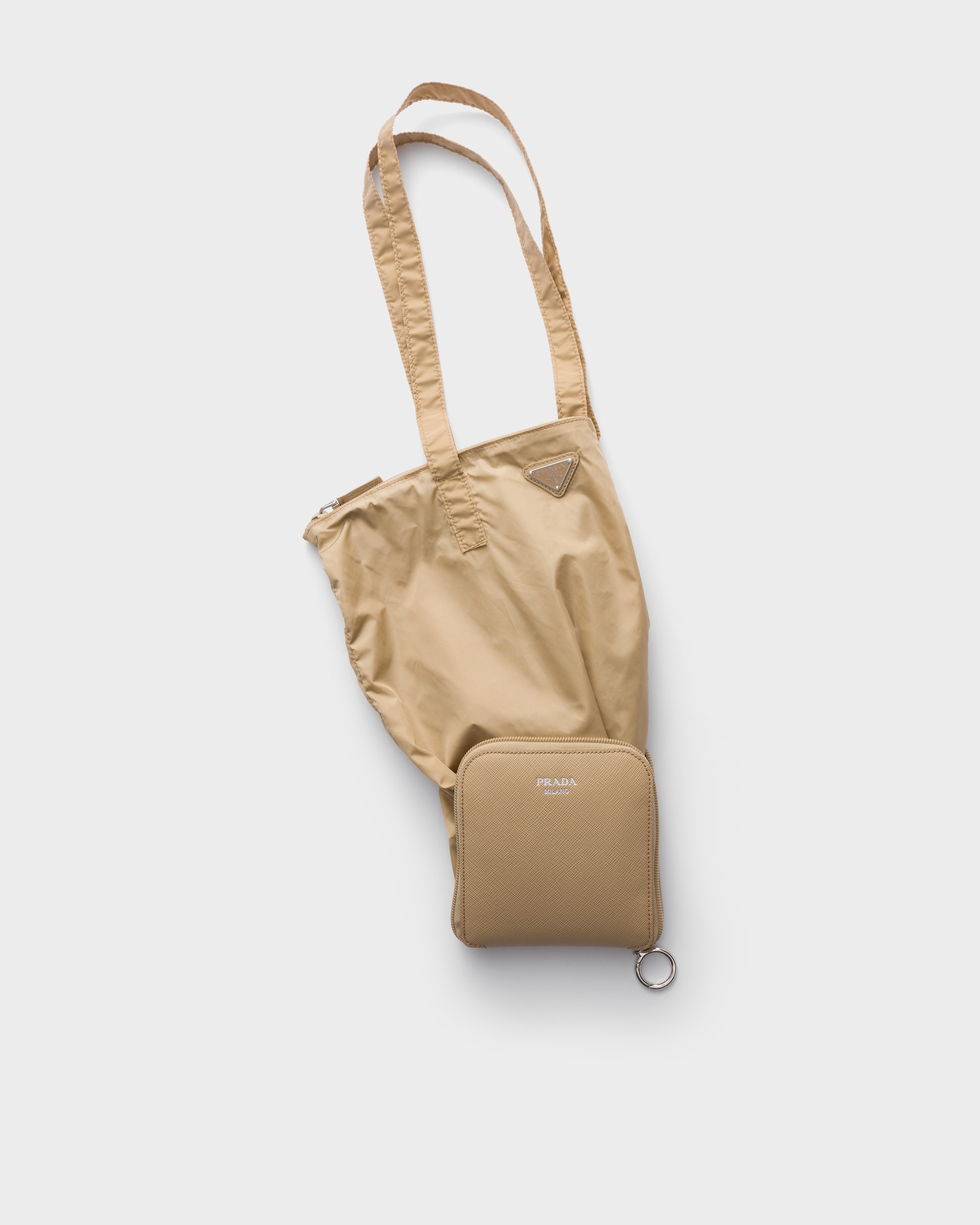 キャメルブラウン サフィアーノレザー ペンダント付 Re-nylon トート