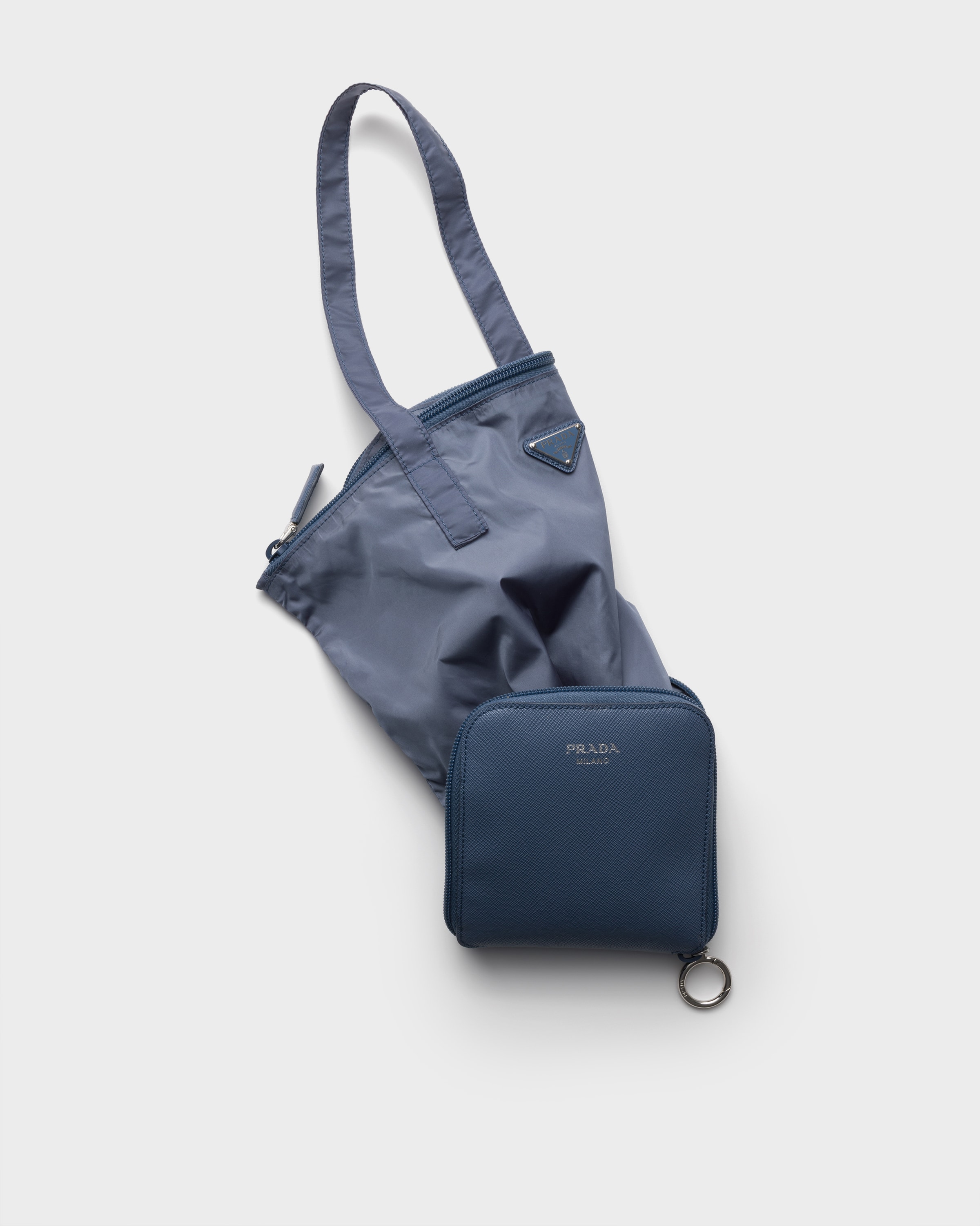 アビエーションブルー サフィアーノレザー ペンダント付 Re-Nylon