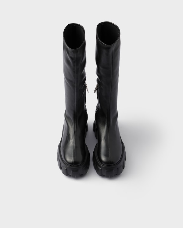 プラダ モノリス ストレッチナッパレザー ブーツ - ブラック プラダ モノリス ストレッチナッパレザー ブーツ - ブラック
