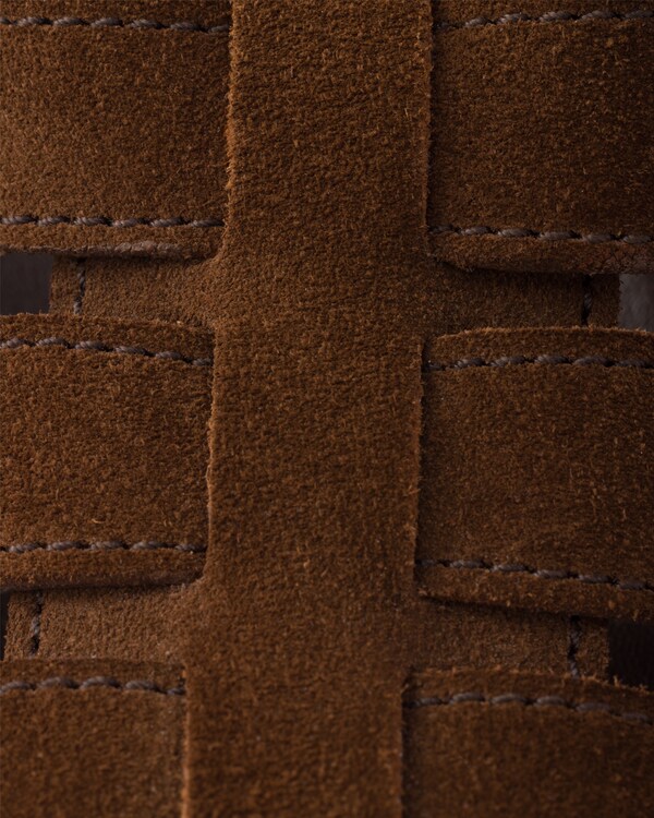 Sandália gladiadora em camurça Sandália gladiadora em camurça