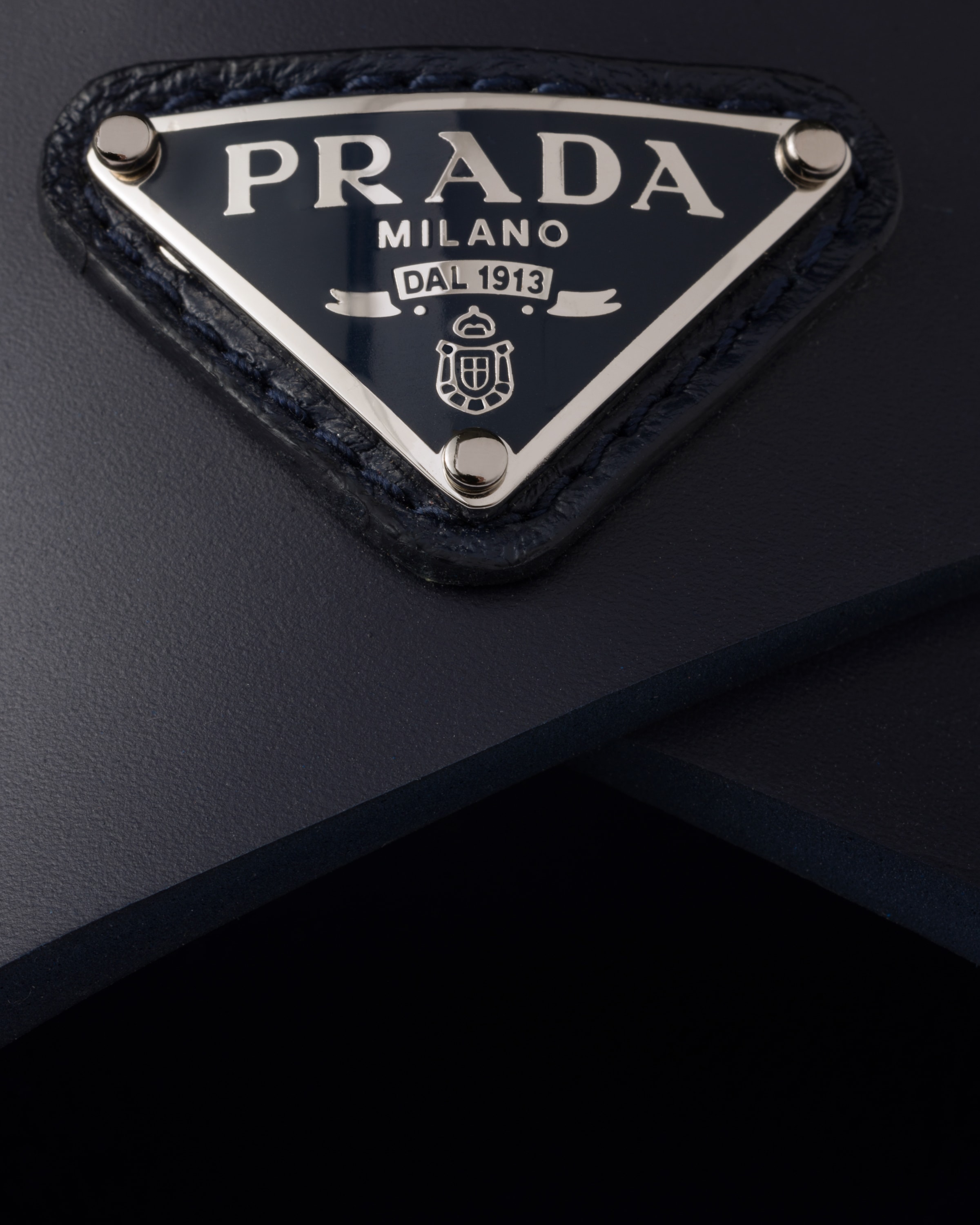 【希少】 PRADA monolith ロゴ入り ラバー サンダル ネイビー ネイビー プラダ モノリス ラバー サンダル | PRADA