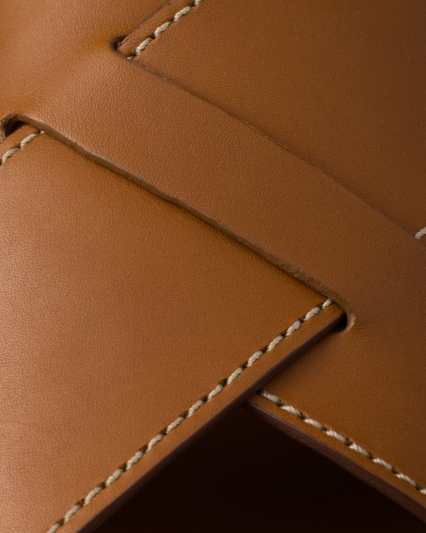 レザー クリスクロスサンダル レザー クリスクロスサンダル