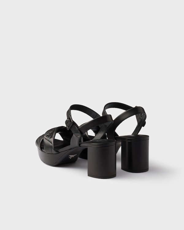 Sandales à plateforme en cuir nappa matelassé Sandales à plateforme en cuir nappa matelassé