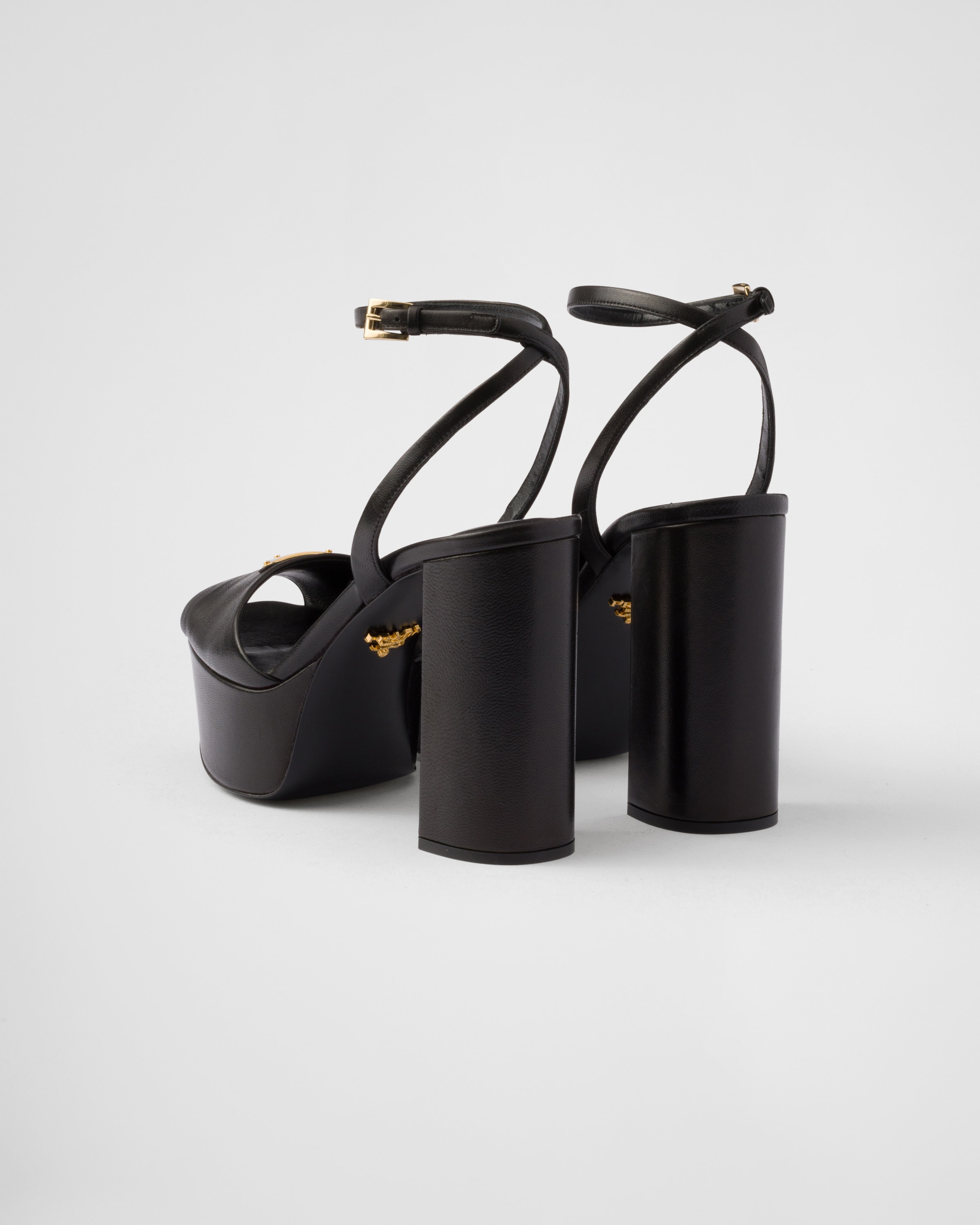 ブラック ナッパレザー プラットフォームサンダル | PRADA