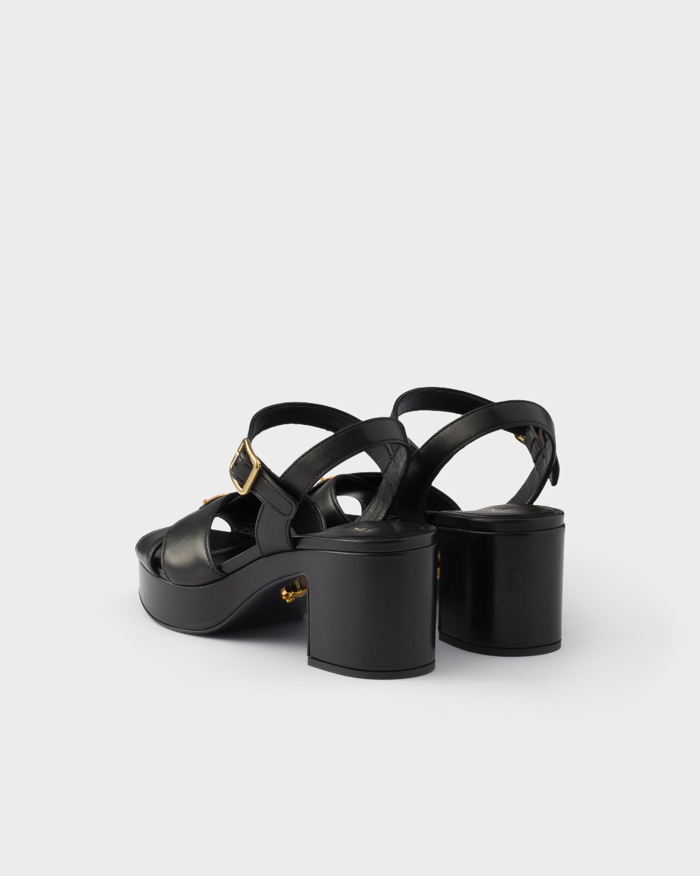 ブラック ナッパレザー プラットフォームサンダル | PRADA - 日本