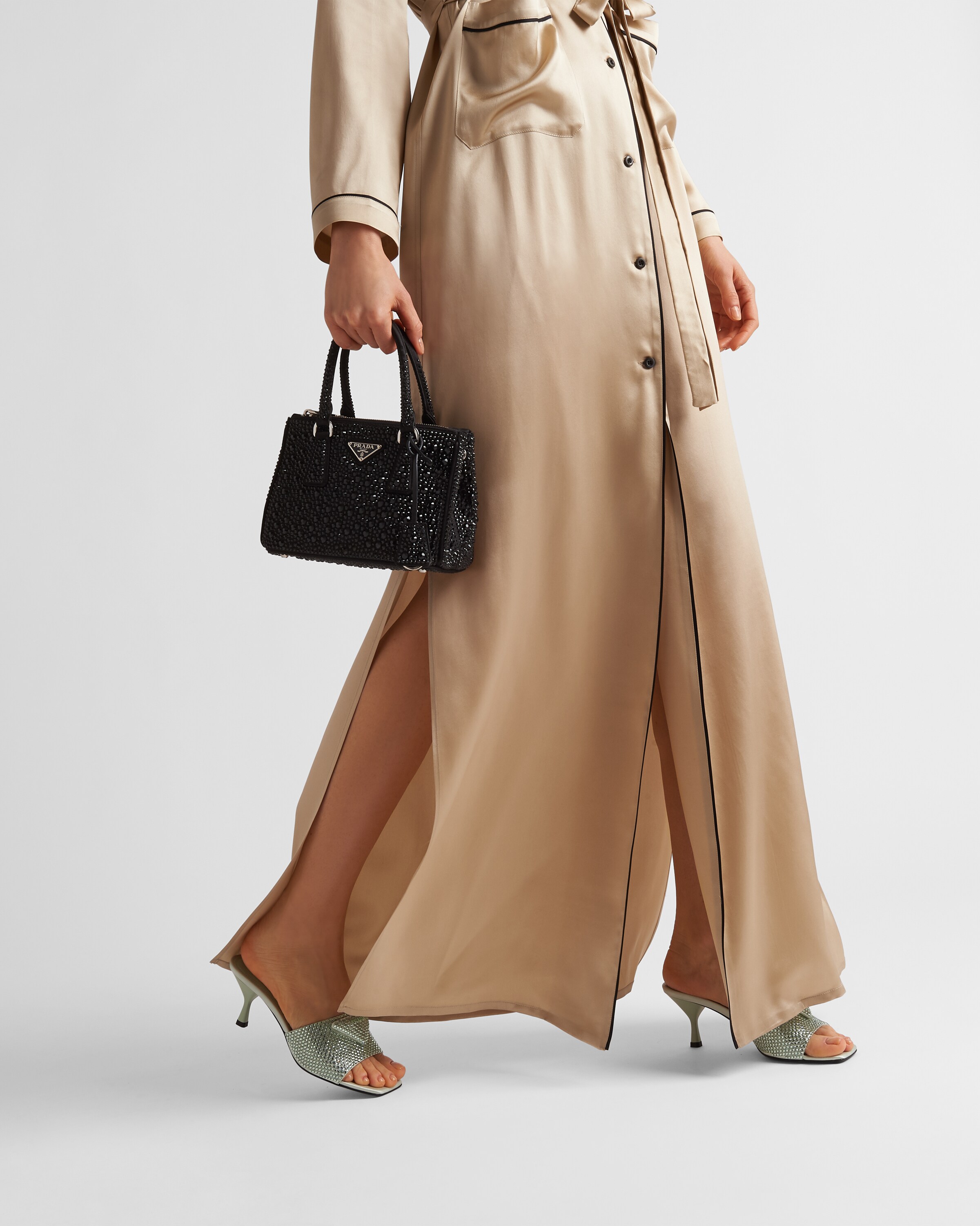 Prada صندل ساتان بكعب مزيّن بقطع من الكريستال 3