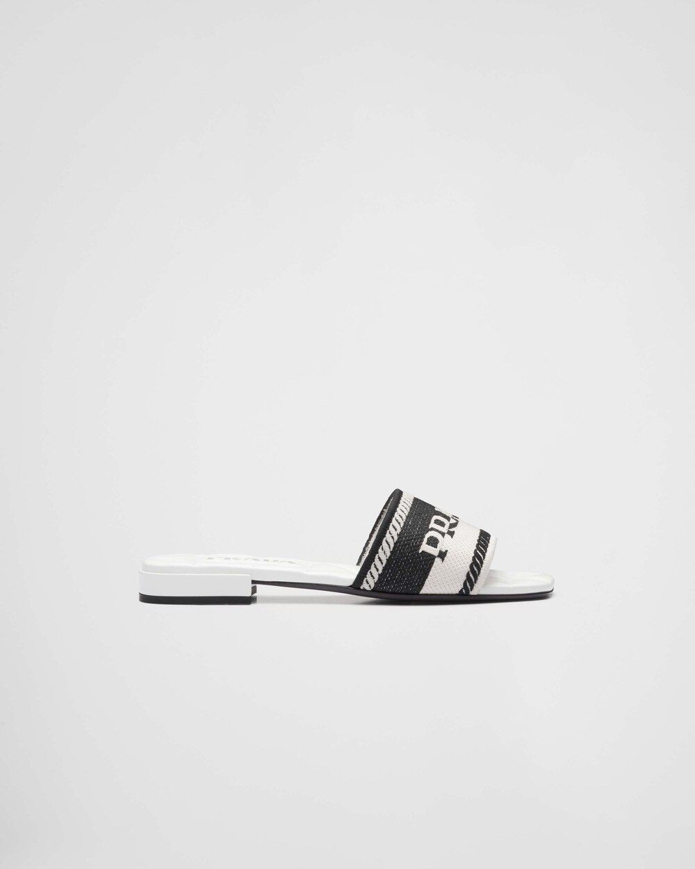 branded slides under 1000