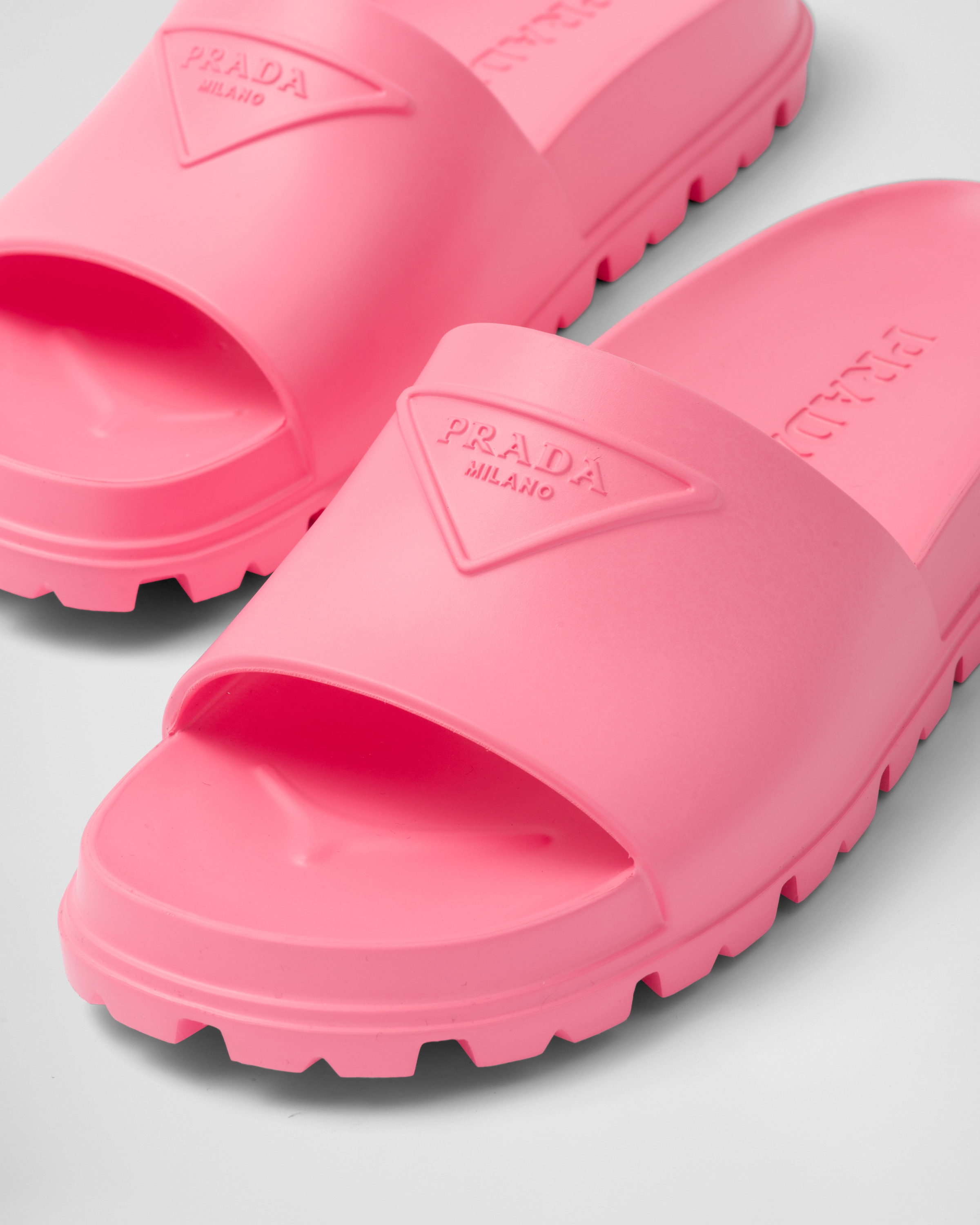 Prada slides discount