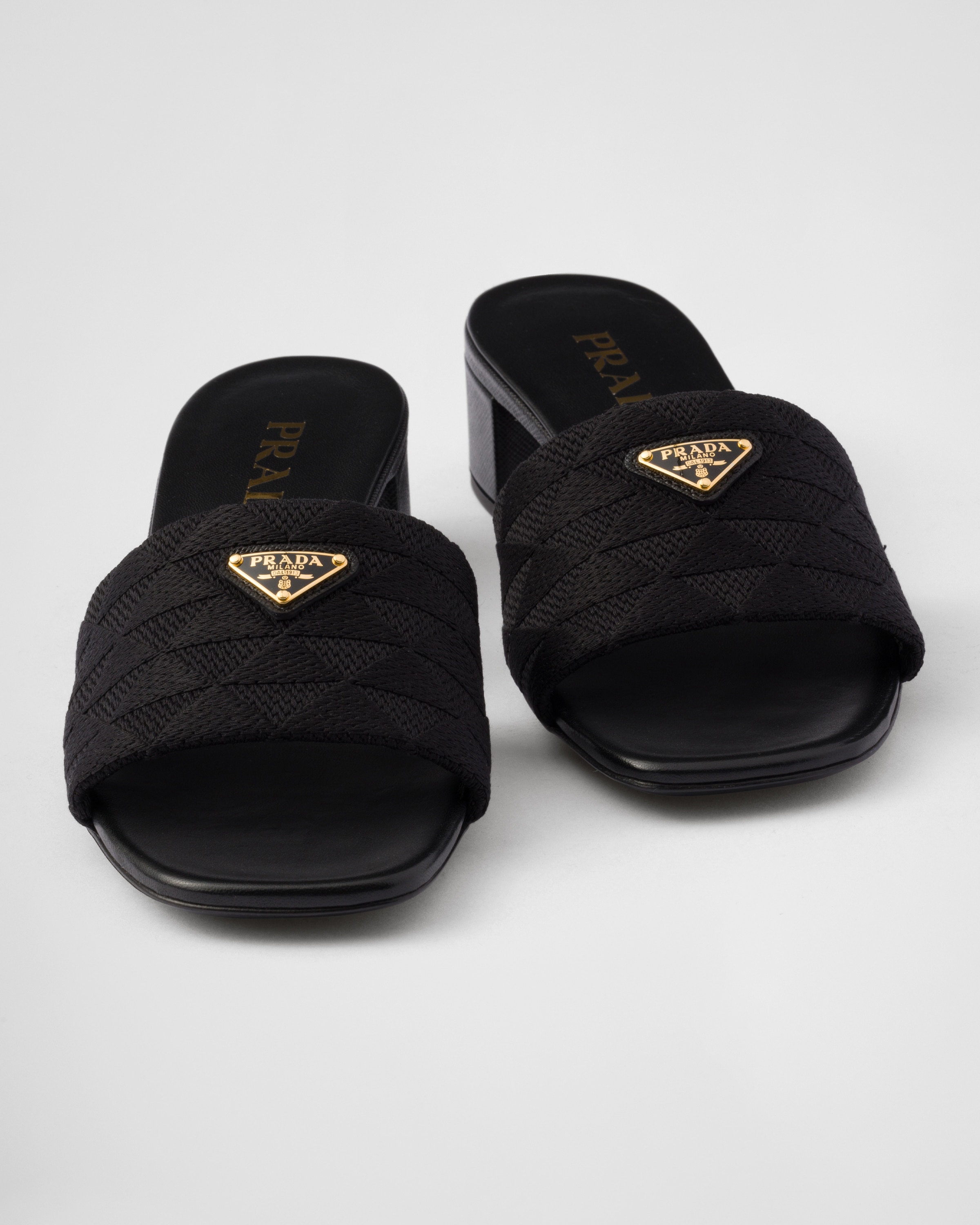 サンダル・ミュール PRADA Embroidered Fabric Mules 0400021614822_BLACK?wid=600&