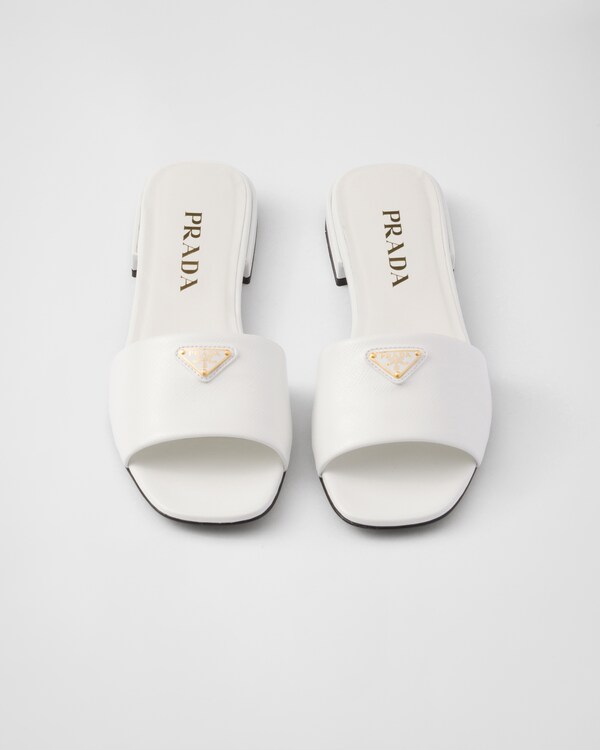 صندل مفتوح من الخلف من جلد "سافيانو" اللمّاع - أبيض صندل مفتوح من الخلف من جلد "سافيانو" اللمّاع - أبيض