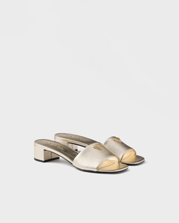 صندل من جلد "سافيانو" لمّاع - بيريت صندل من جلد "سافيانو" لمّاع - بيريت