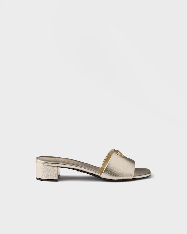 صندل من جلد "سافيانو" لمّاع - بيريت صندل من جلد "سافيانو" لمّاع - بيريت