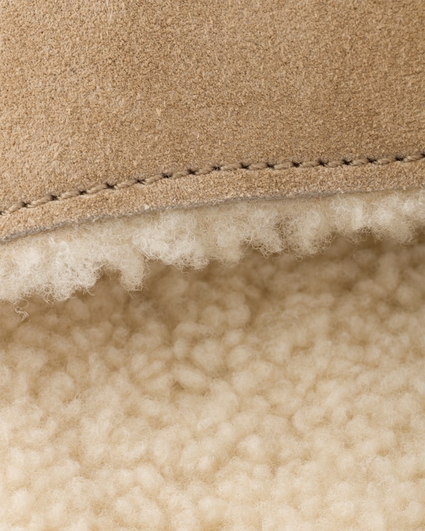 Suede and shearling slides - Desert Beige Suede and shearling slides - Desert Beige
