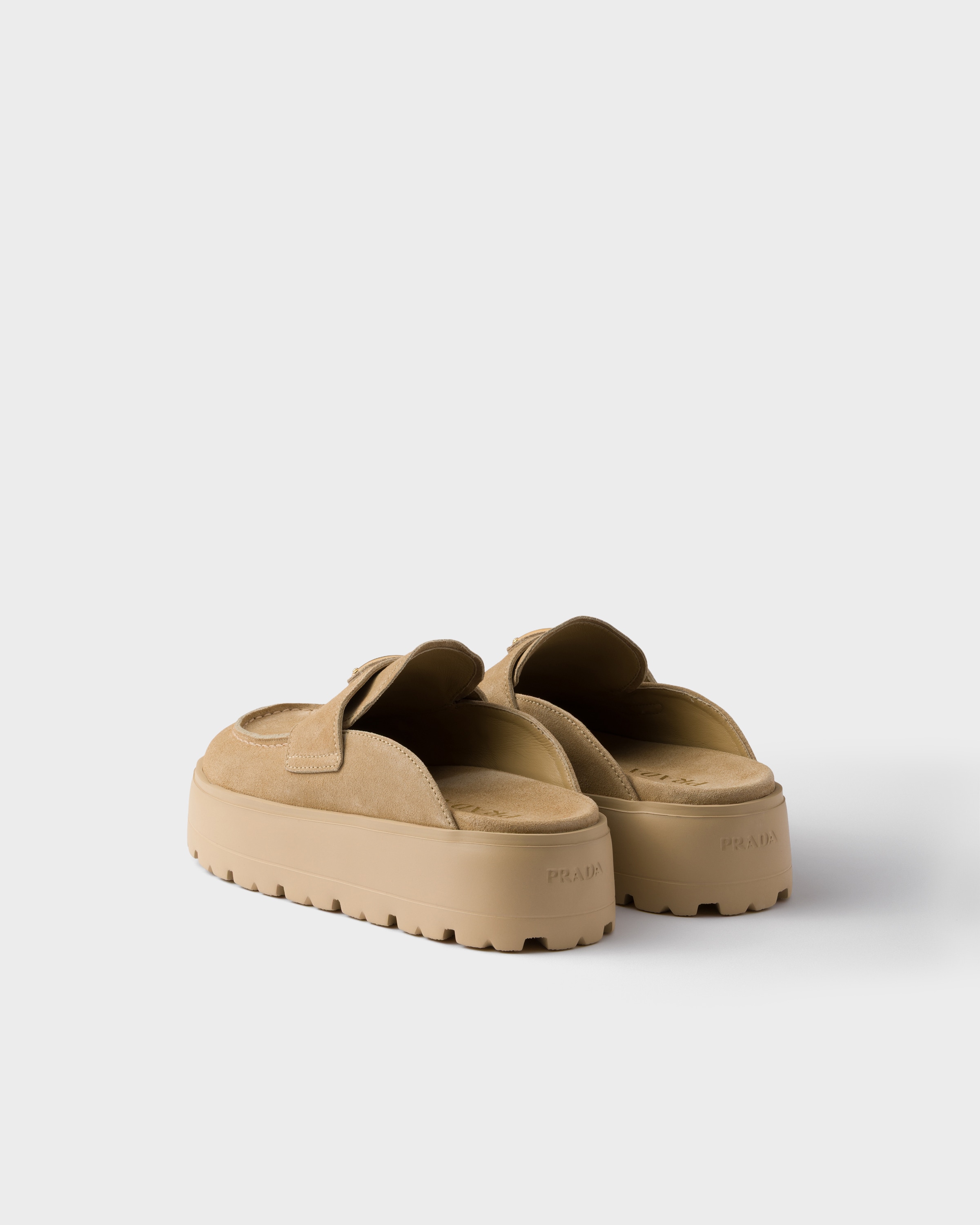 関税負担なし♪PRADA ソフト パデッドナッパレザー サンダル