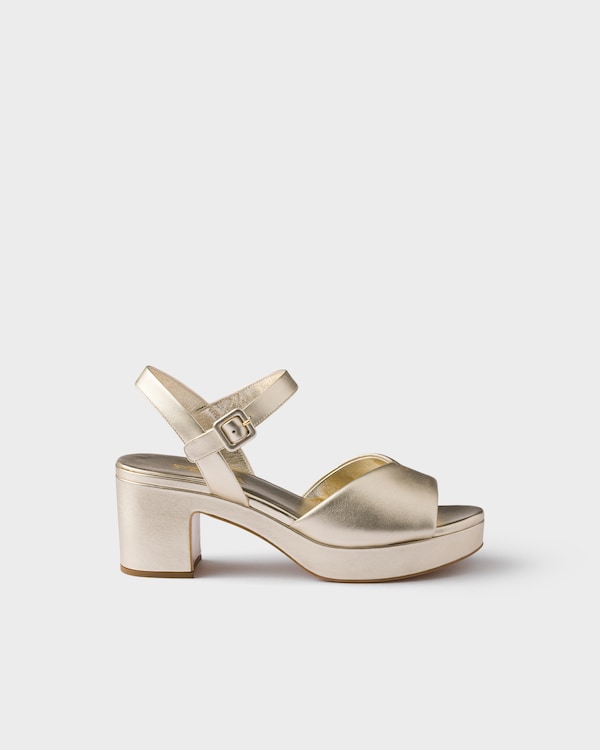 صنادل مبطنة من جلد نابا صنادل مبطنة من جلد نابا