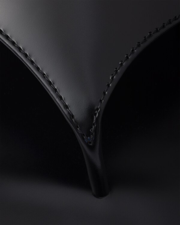 Brushed leather thong sandals Brushed leather thong sandals