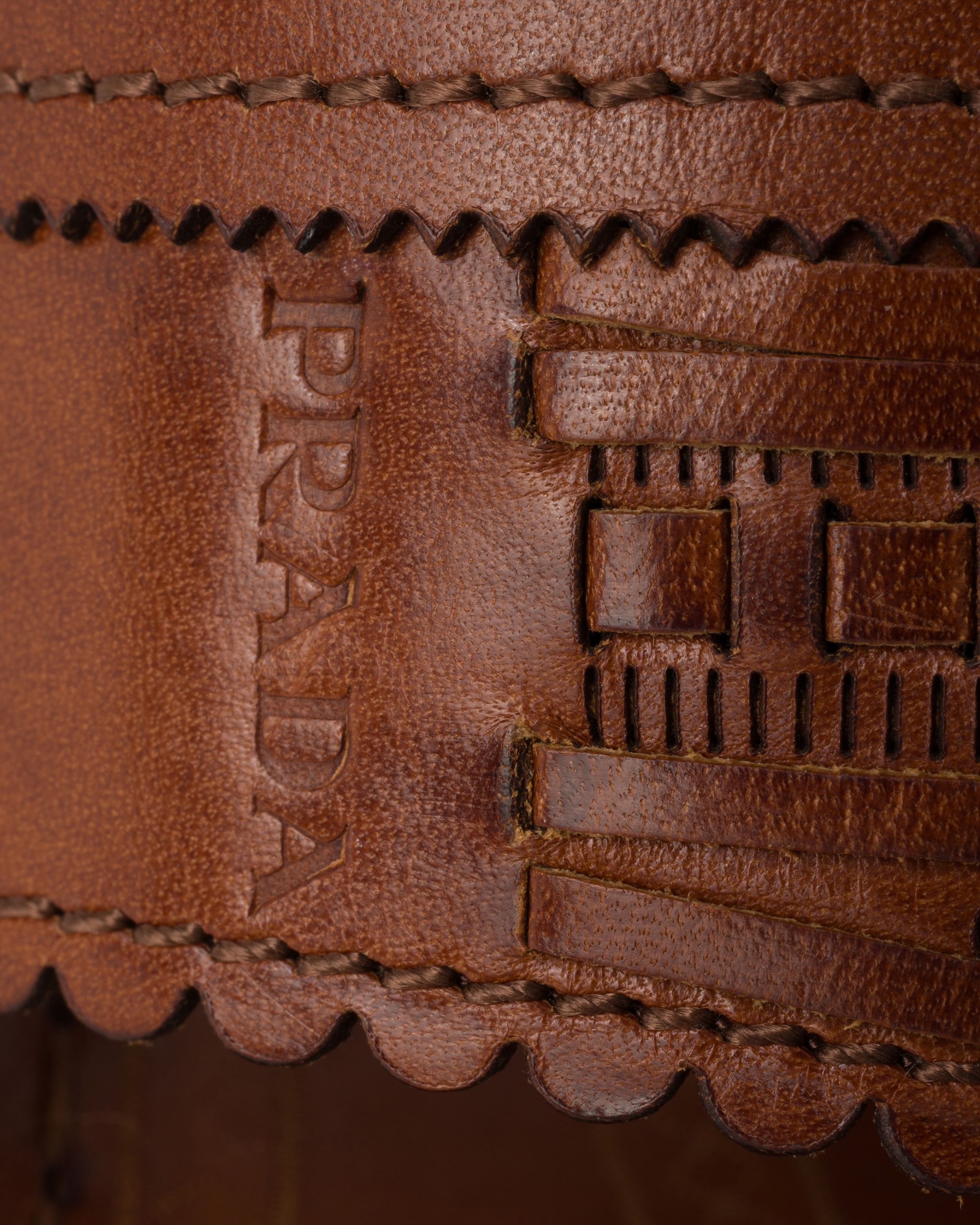 ブランデー プラダ Made in India x Inspired by Kolhapuri Chappal