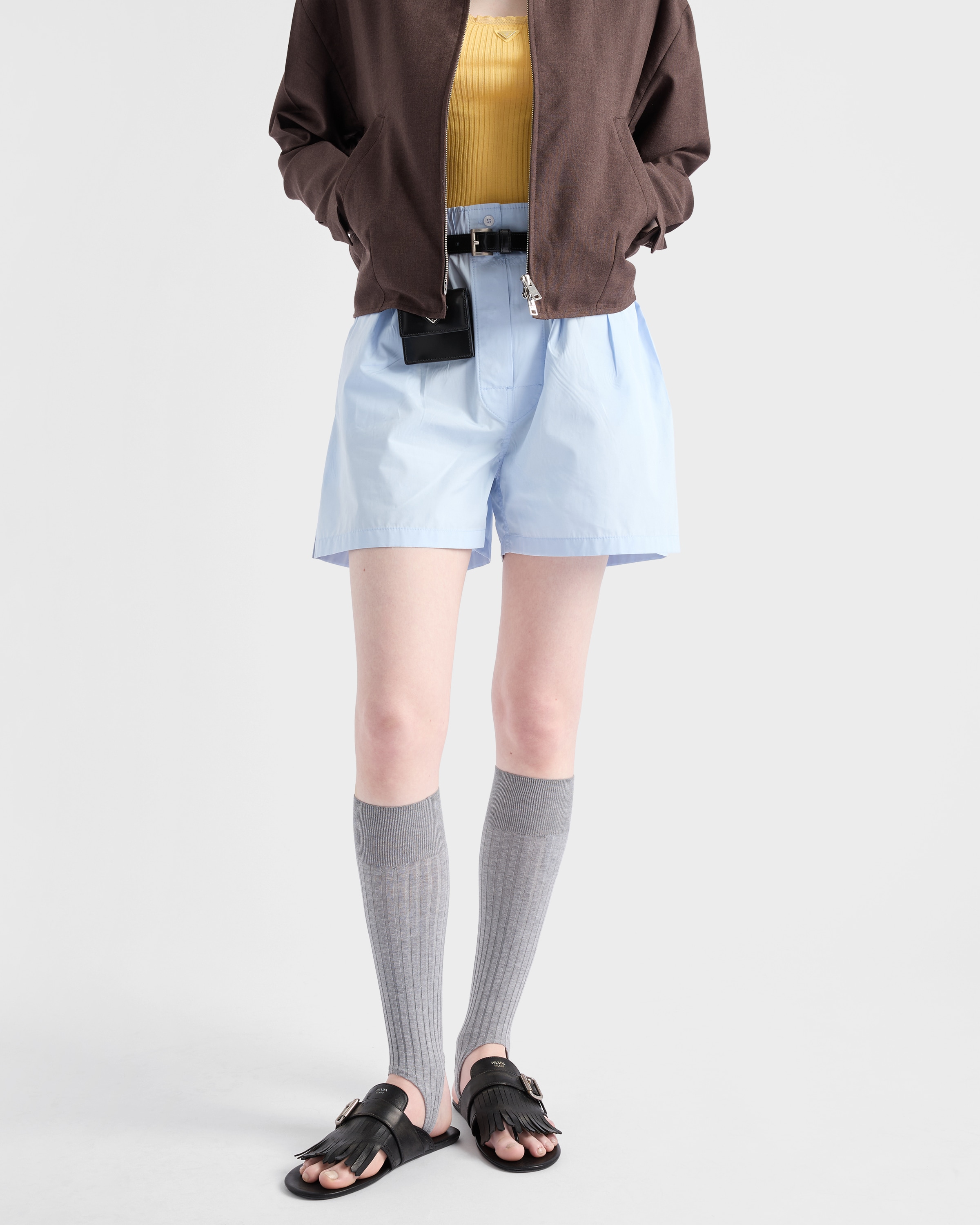 【ミニマル】PRADA パテントレザートングサンダル ライトブルー ブラック プラダ シャッフル レザー トングサンダル | PRADA