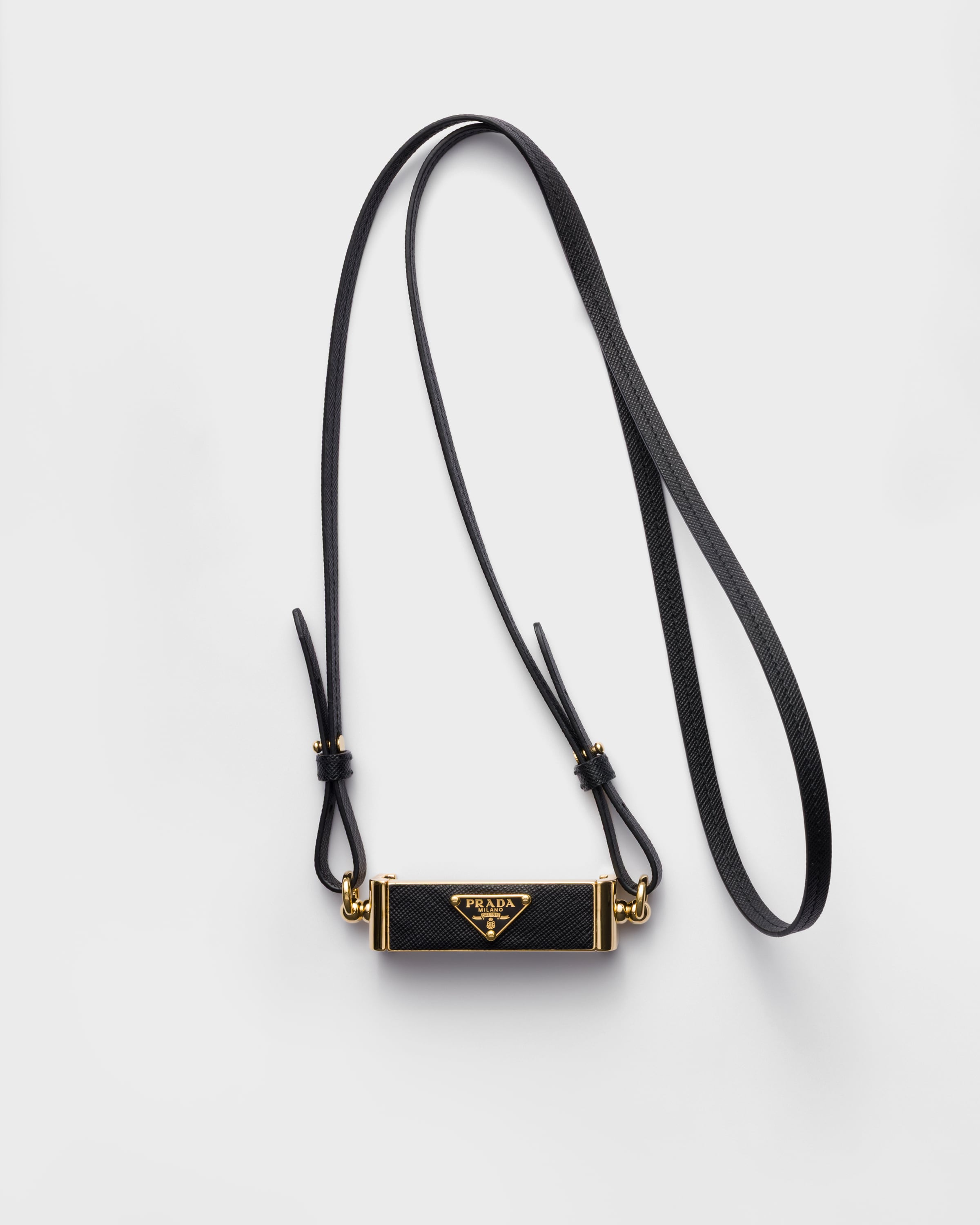 ブラック メタル サフィアーノレザー スマートフォンケース | PRADA