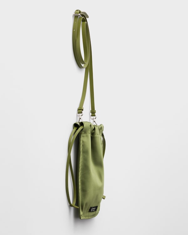 Satin smartphone pouch - Ivy Green Satin smartphone pouch - Ivy Green