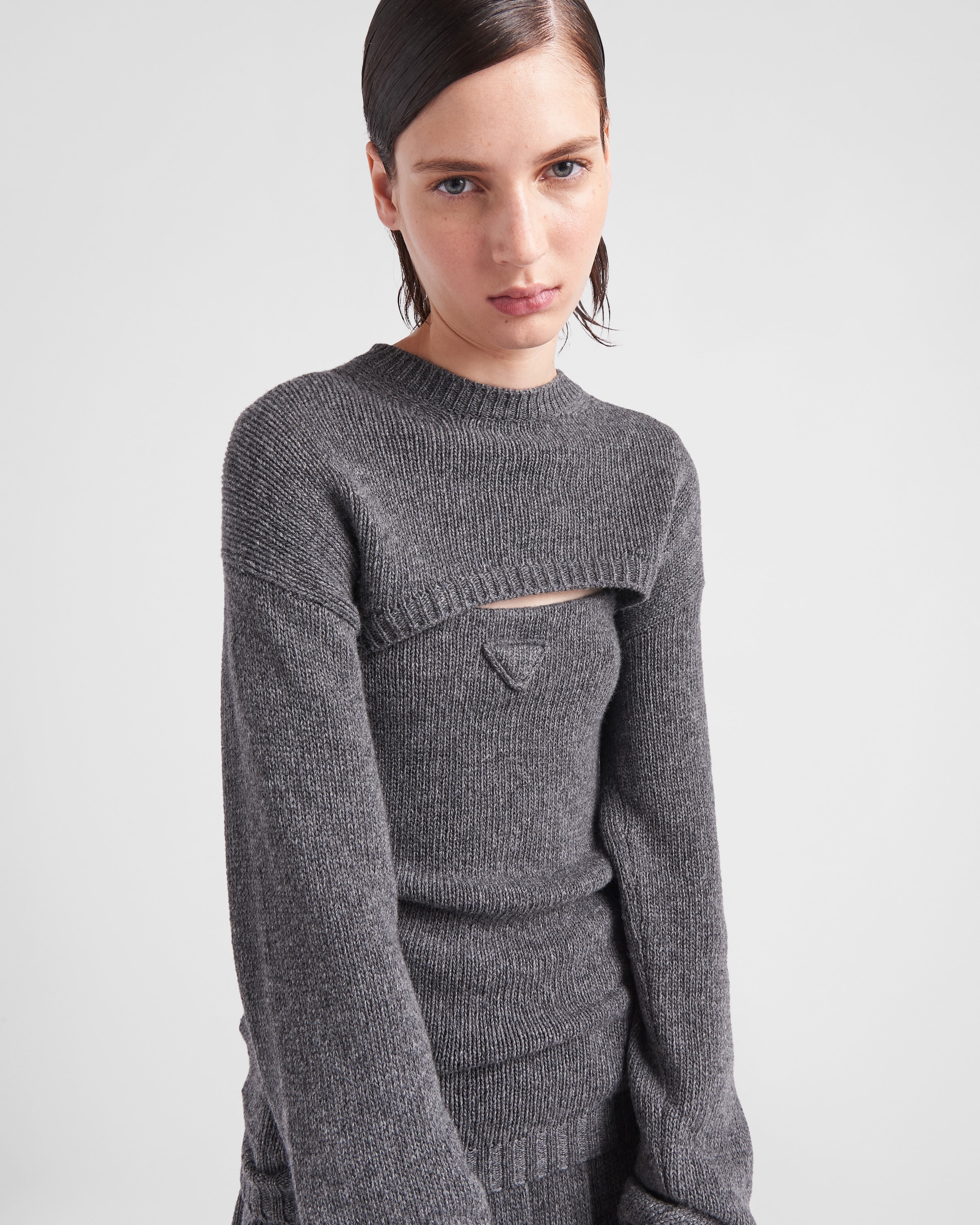 캐시미어 및 울 스웨터와 탑 슬레이트 그레이 | Prada