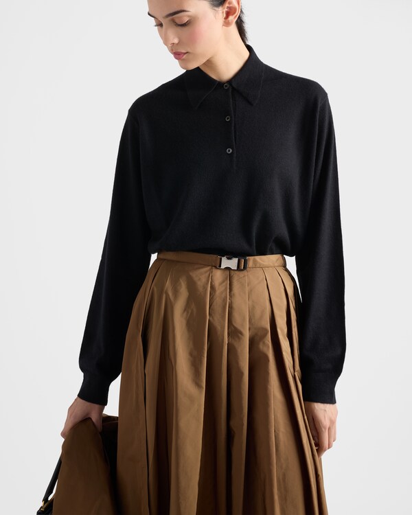 تنورة بكسرات من قماش رينايلون الخفيف - تبغي تنورة بكسرات من قماش رينايلون الخفيف - تبغي