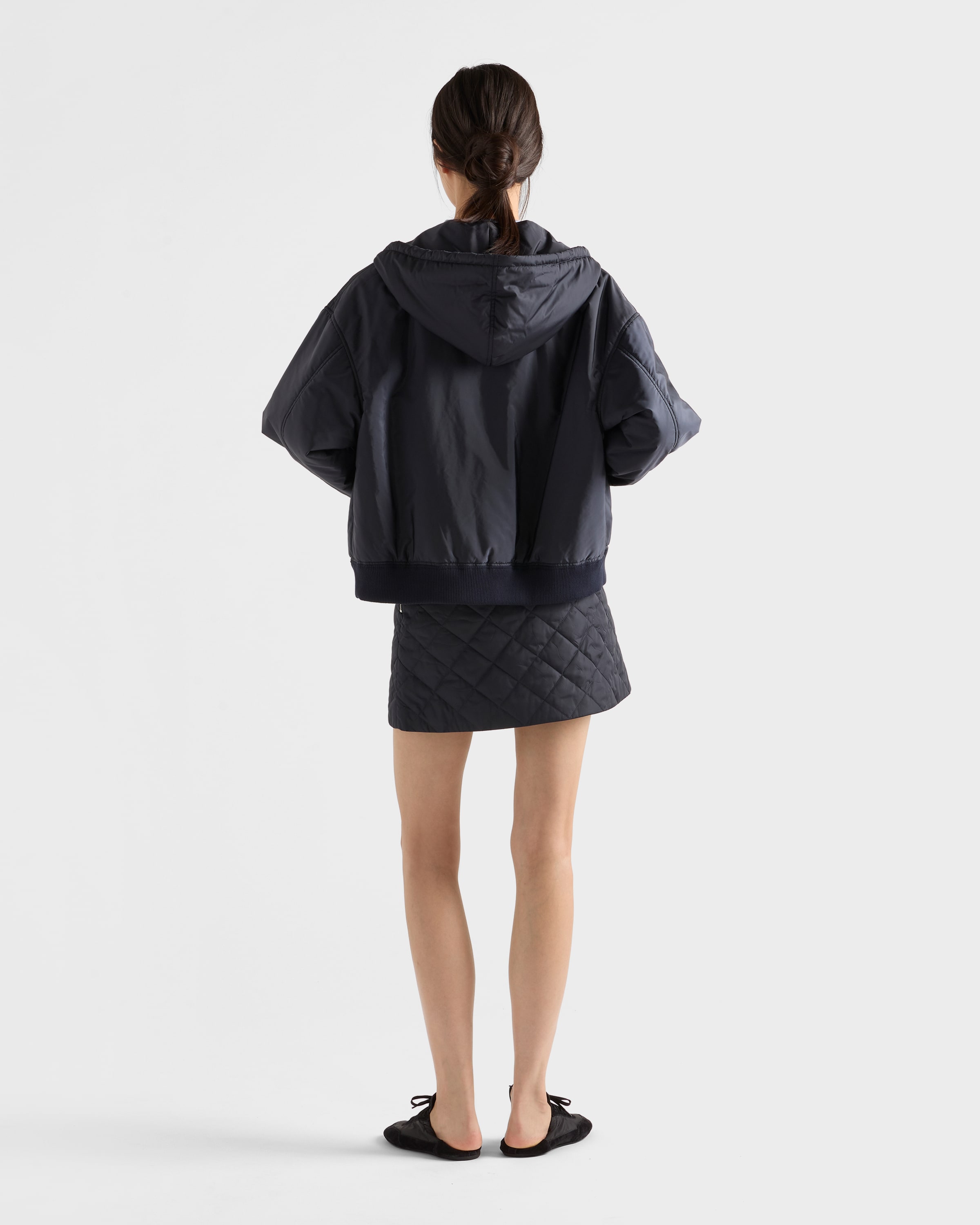 ネイビー ライトキルティング Re-Nylon ミニスカート | PRADA