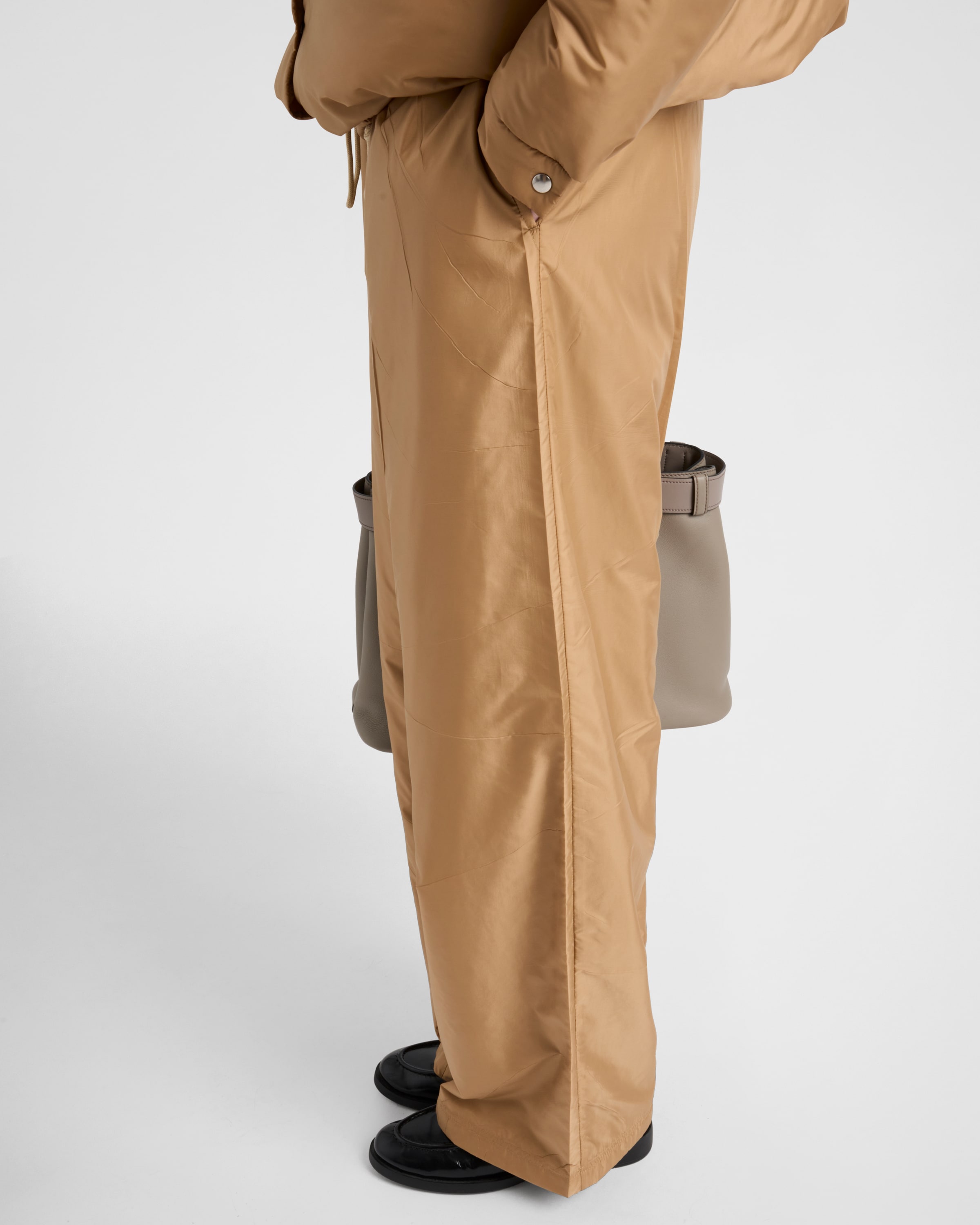 美品】PRADA ベージュ スリムフィットパンツ