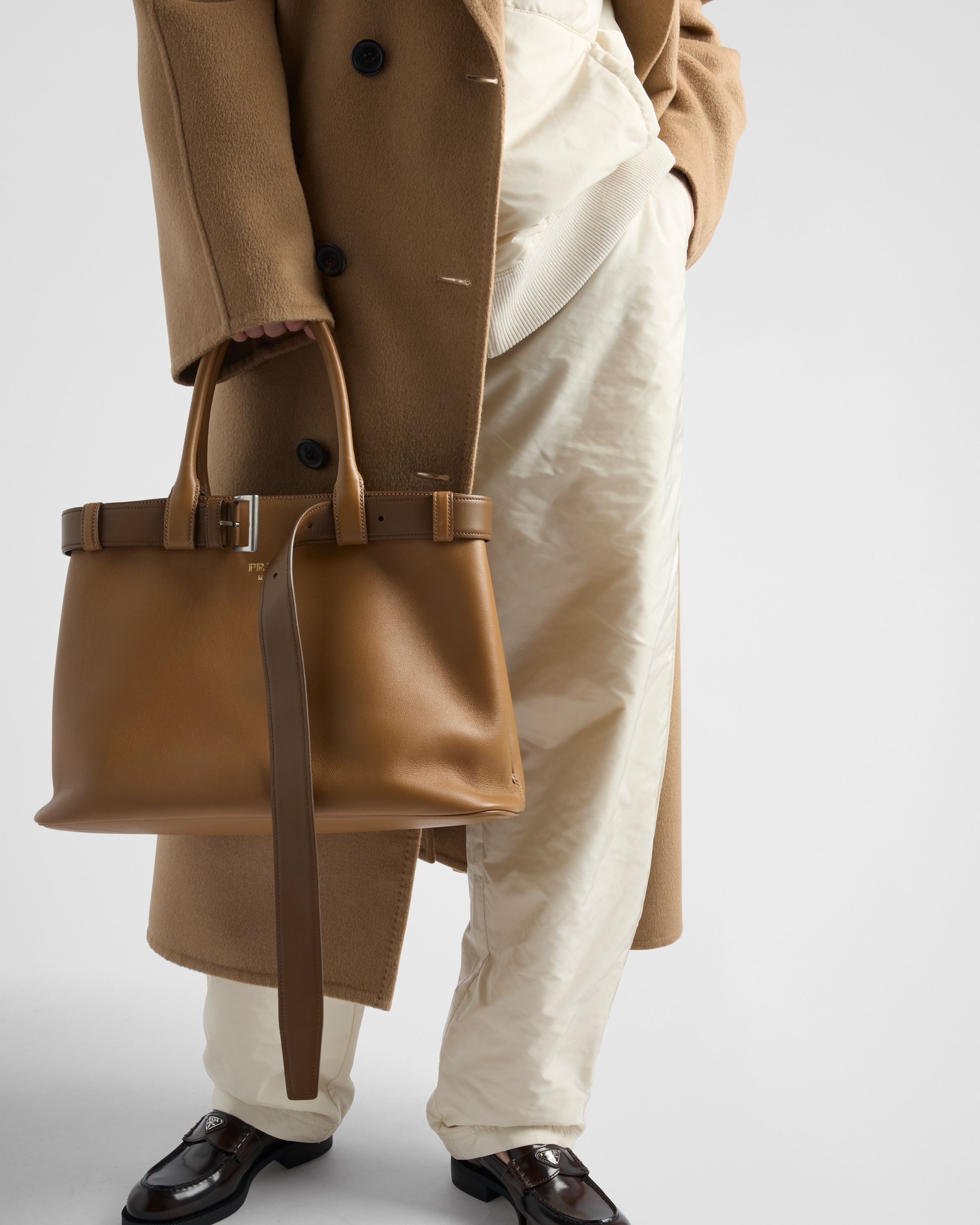 PRADA 素敵 お洒落 ライトウェイト Re-Nylon パンツ Cream Lightweight Re-nylon Pants | PRADA