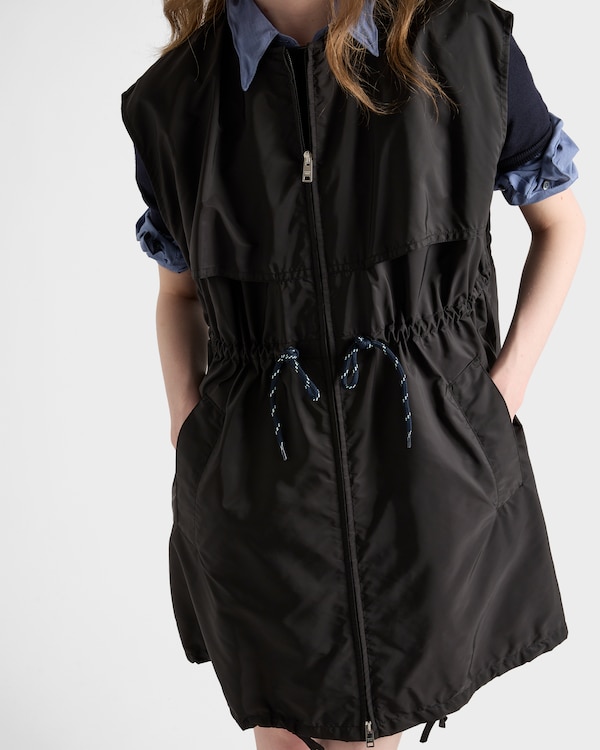 Minikleid aus Re-Nylon - Schwarz Minikleid aus Re-Nylon - Schwarz