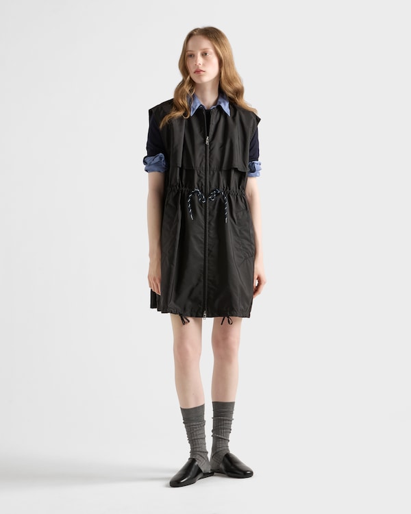 Minikleid aus Re-Nylon - Schwarz Minikleid aus Re-Nylon - Schwarz