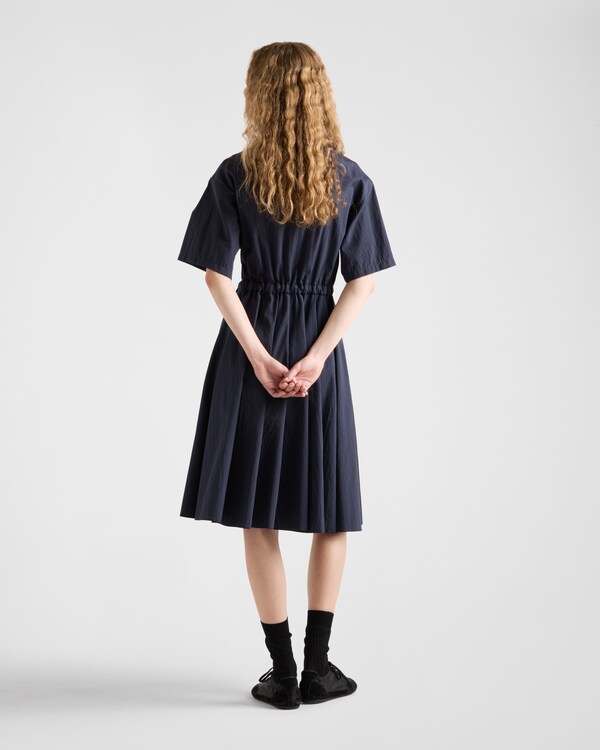 Short-sleeved technical pongé dress Short-sleeved technical pongé dress