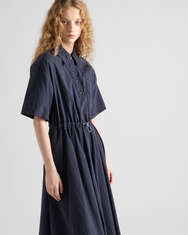 Short-sleeved technical pongé dress Short-sleeved technical pongé dress