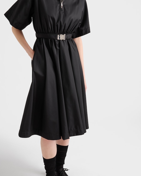 短袖再生尼龙连衣裙 短袖再生尼龙连衣裙