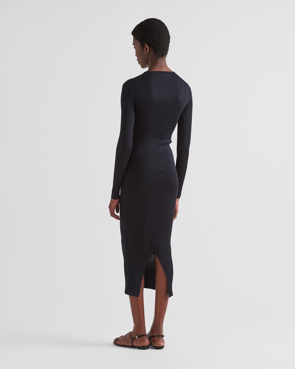 Robe longue en tricot de soie Robe longue en tricot de soie