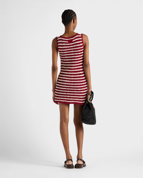 Gehäkeltes Minikleid aus Baumwolle Gehäkeltes Minikleid aus Baumwolle