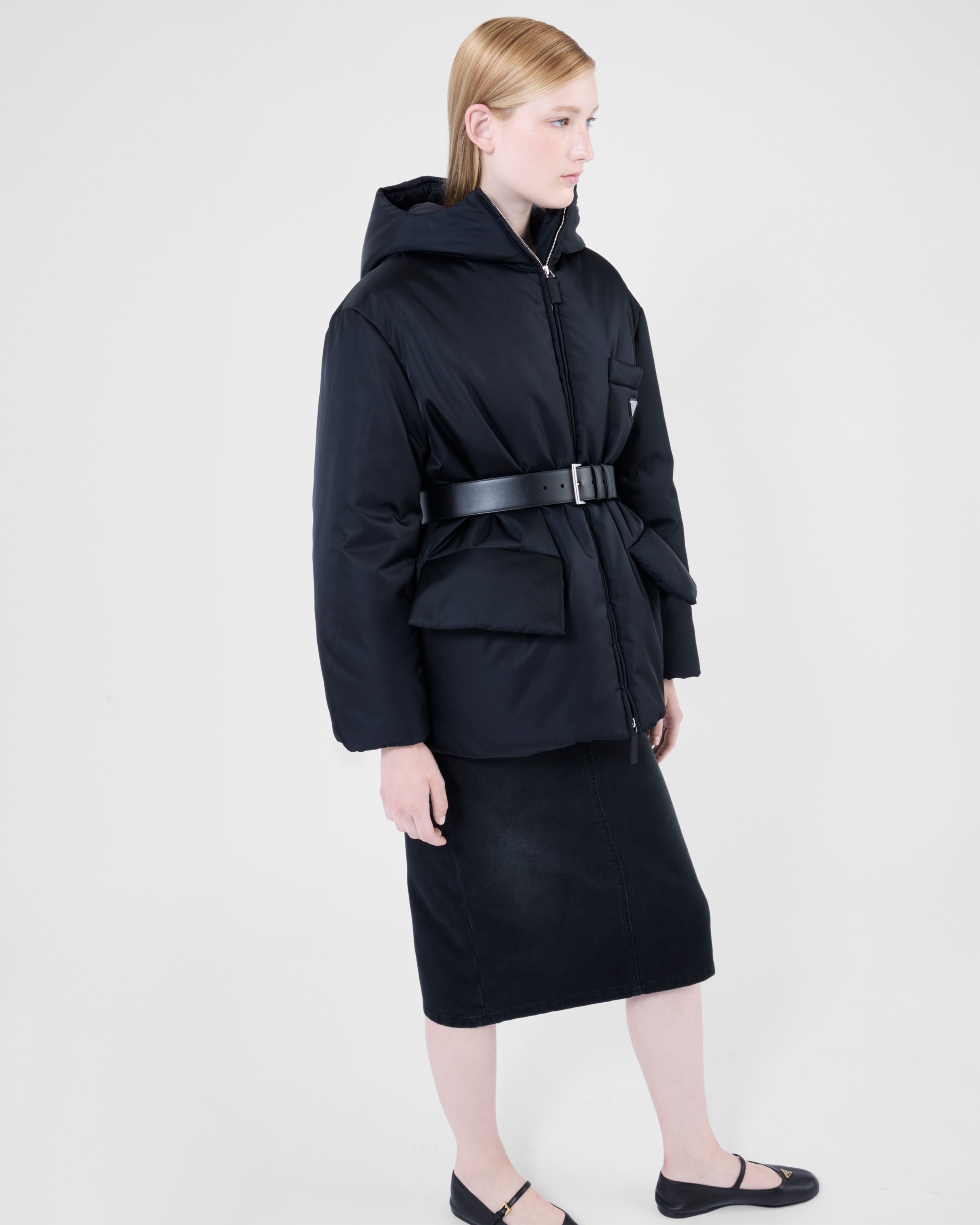 数量限定！在庫処分セール 売り切れ御免 hooded Re-Nylon Black down PRADA | jacket バッグ