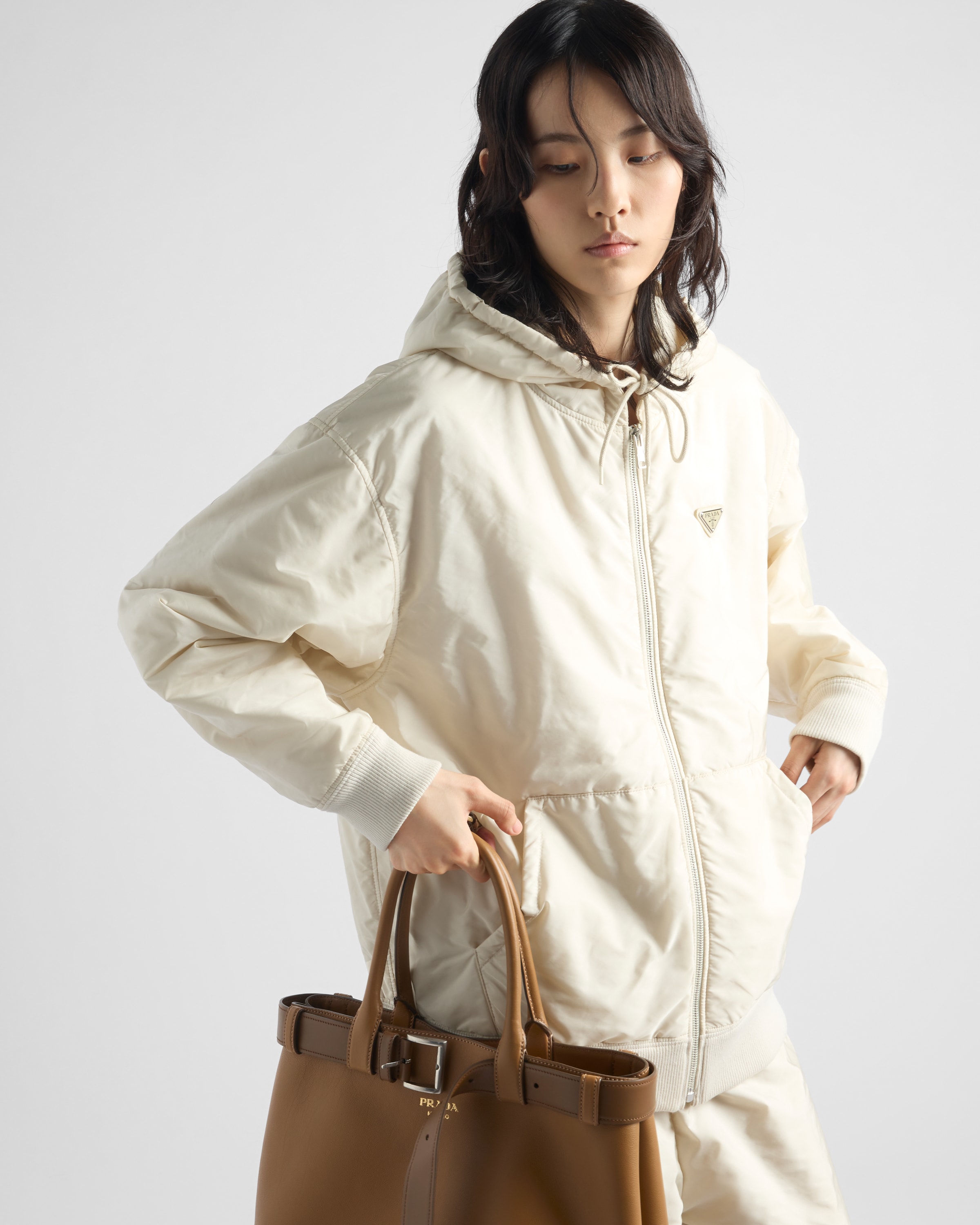 PRADA◆Re-Nylon ライトアウター ブルゾンジャケットフード付き クリームホワイト フード付 ライトウェイトRe-Nylon ブルゾン