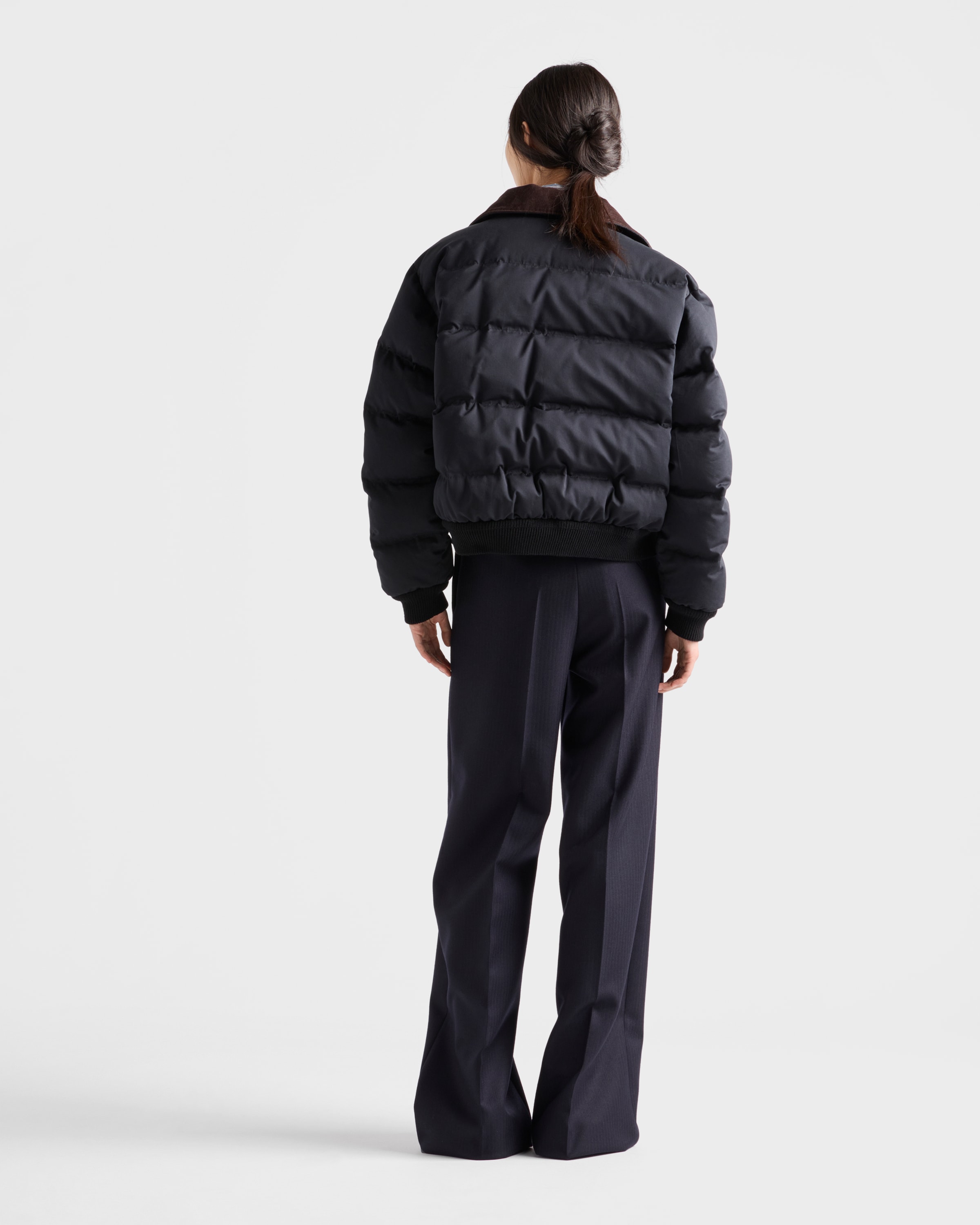 ブラック クロップド コンパクト ポプリン ダウン ジャケット | PRADA