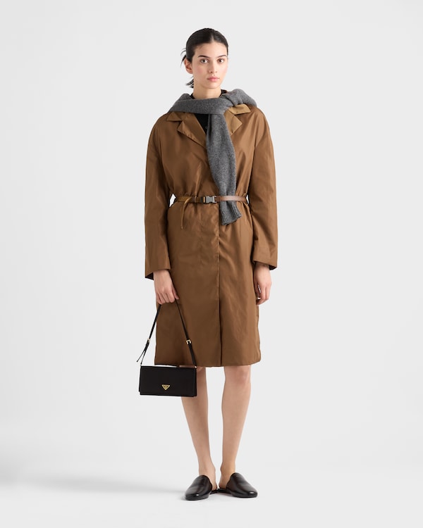 معطف واقٍ من المطر خفيف الوزن من قماش الرينايلون - تبغي معطف واقٍ من المطر خفيف الوزن من قماش الرينايلون - تبغي