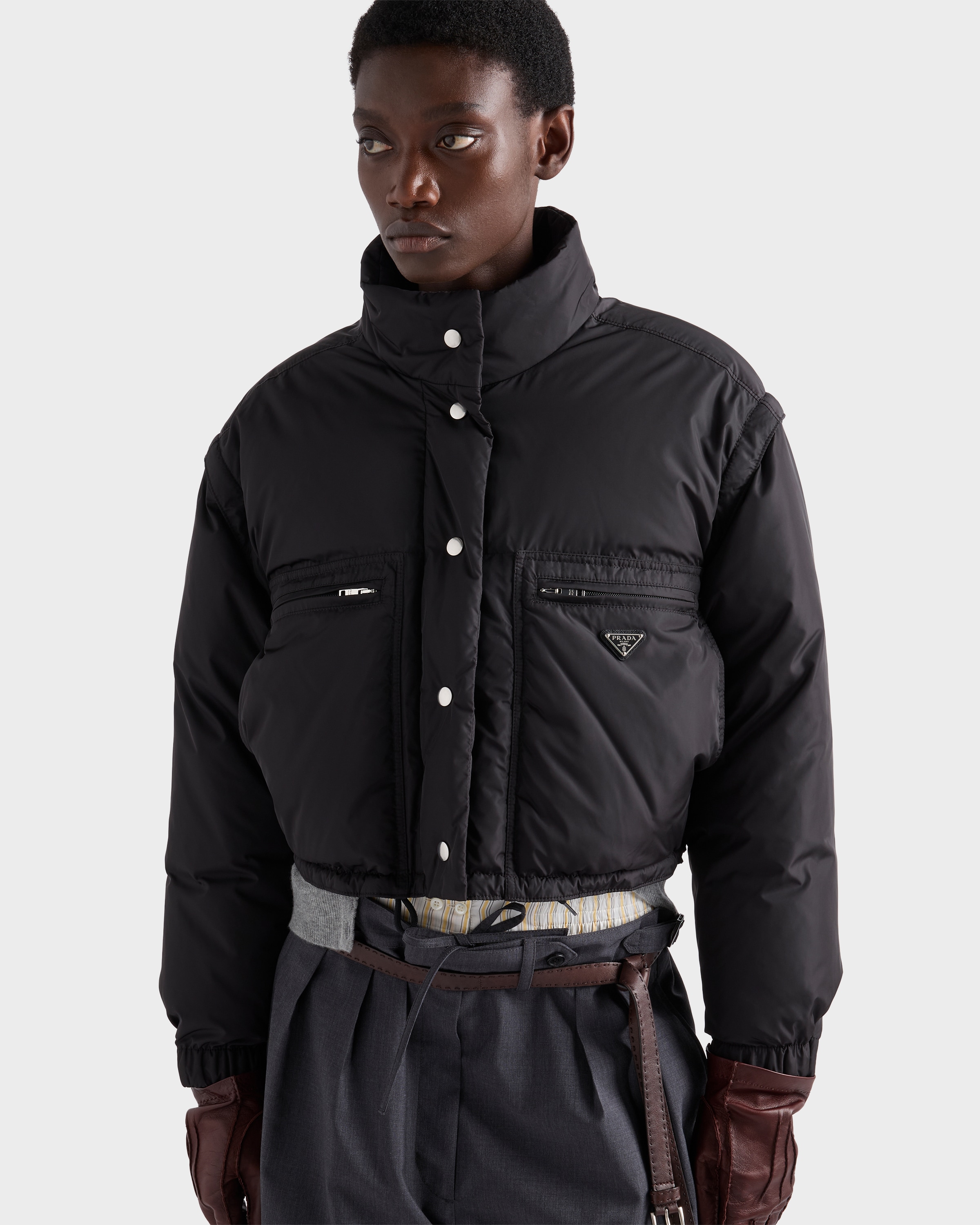 ブラック ライトRe-nylon クロップド ダウンジャケット | PRADA - 日本