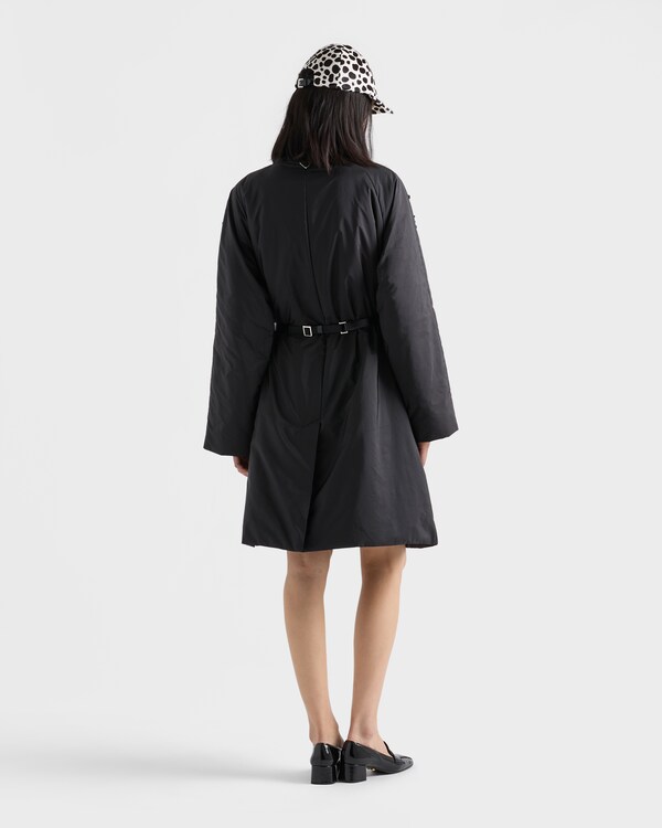 Embroidered light Re-Nylon raincoat - Negro Embroidered light Re-Nylon raincoat - Negro