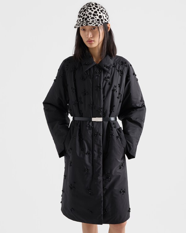 Embroidered light Re-Nylon raincoat - Negro Embroidered light Re-Nylon raincoat - Negro