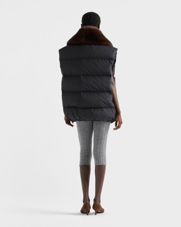 Re-Nylon xシアリング ダウンベスト Re-Nylon xシアリング ダウンベスト