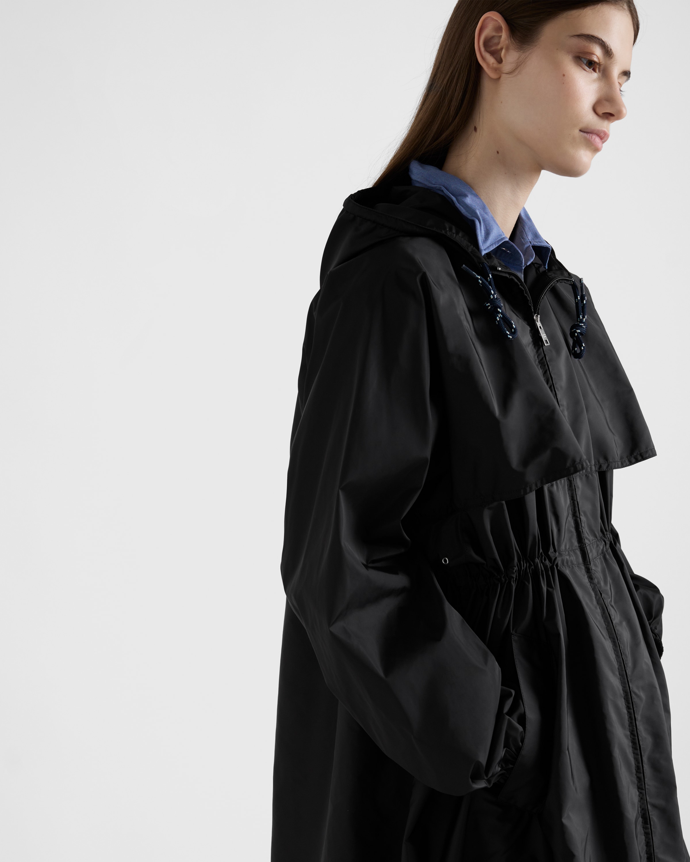 Shop Prada Regenmantel Aus Leichtem Re-nylon In Black