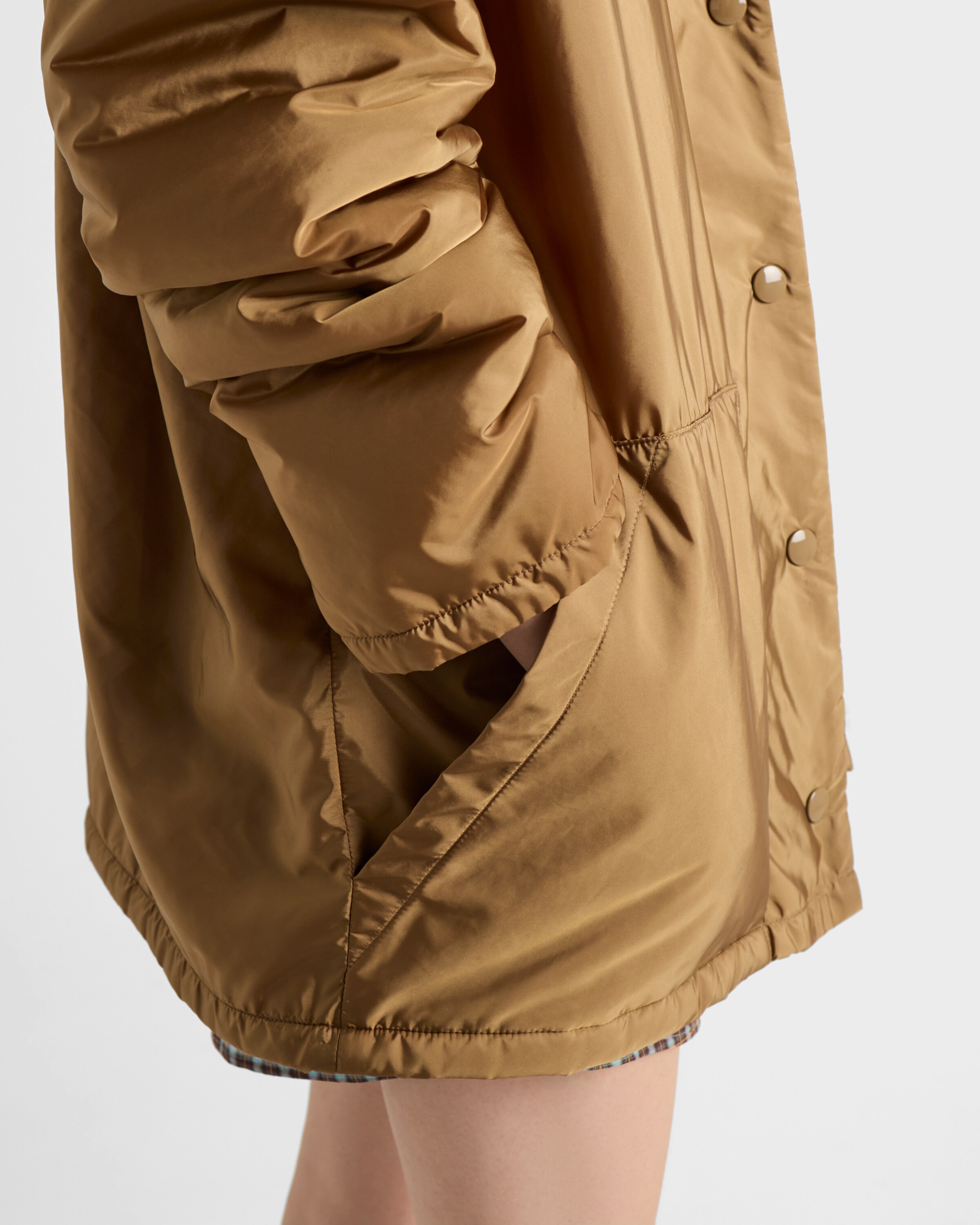 【PRADA】ライトウェイト Re-Nylon ジャケット★ベージュ★40 0400021742371?wid=900