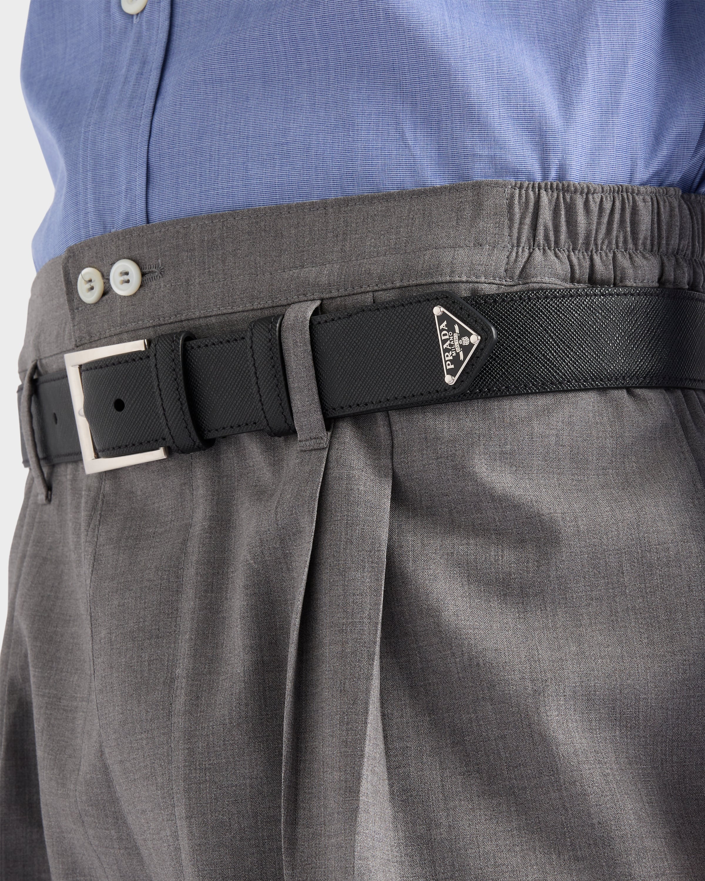 Prada Men Cintura In Pelle Saffiano Con Triangolo Logo In Black