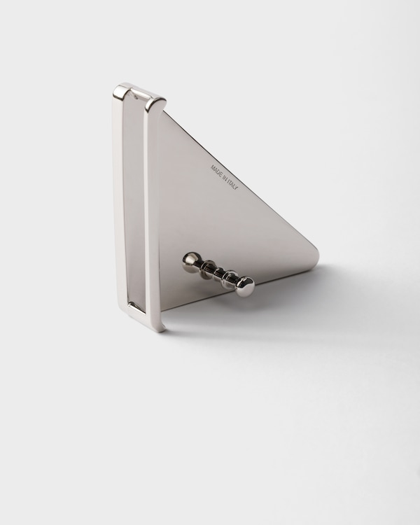 Schließe für Gürtelriemen aus Wildleder Schließe für Gürtelriemen aus Wildleder