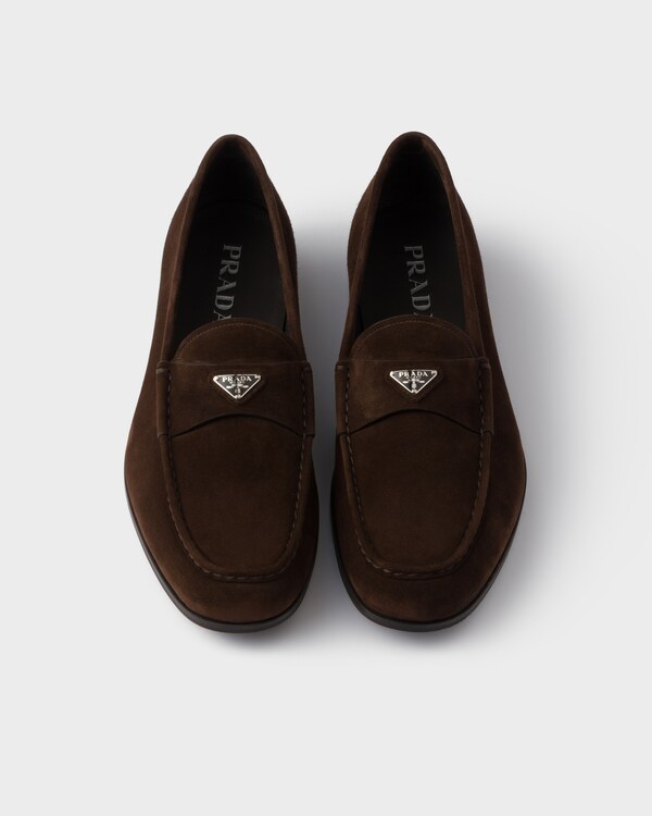 حذاء لوفر من جلد سويدي - بني داكن حذاء لوفر من جلد سويدي - بني داكن