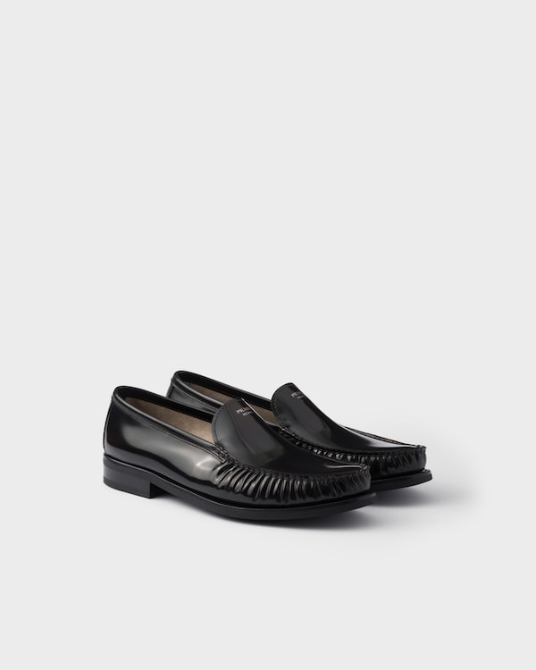 ブラック ブラッシュドレザー ローファー | PRADA